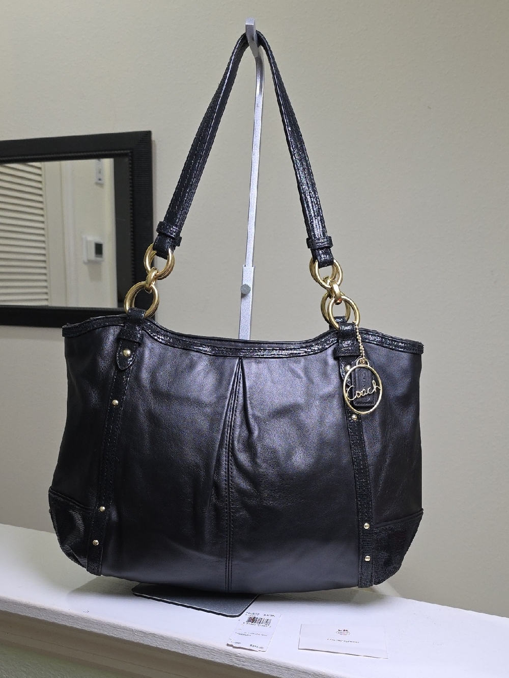 COACH F201812 Black Smooth Leather Alexandria Goldtone Chain Tote Bag EUC